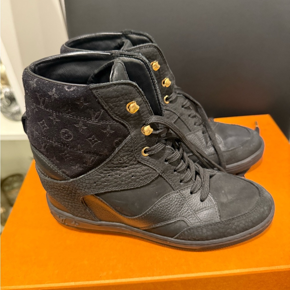🔥24HR SALE🔥 Authentic Louis Vuitton WedgeBlack High-Top monogram Sneakers - Picture 2 of 13
